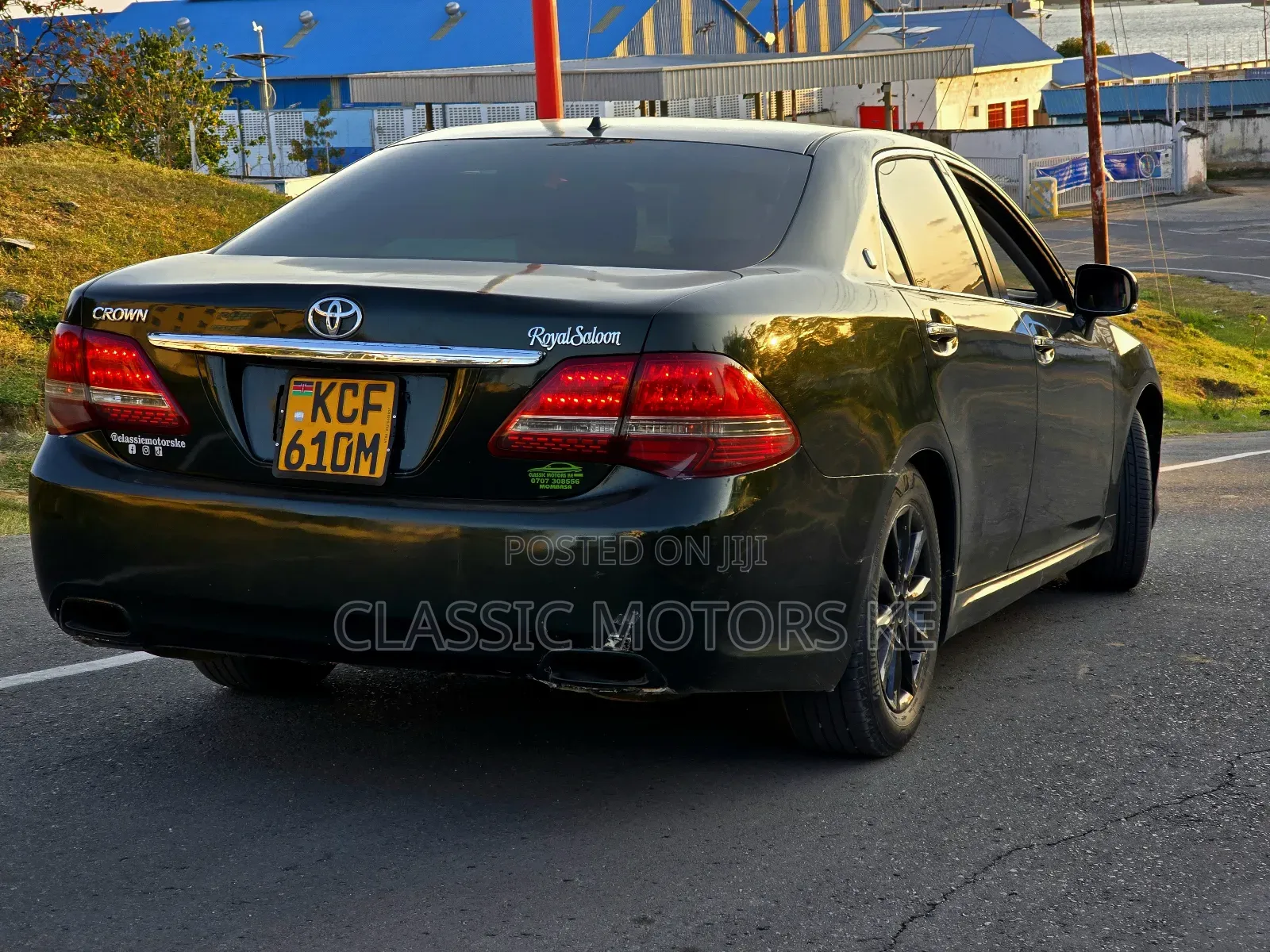 Toyota Crown 2010 Green