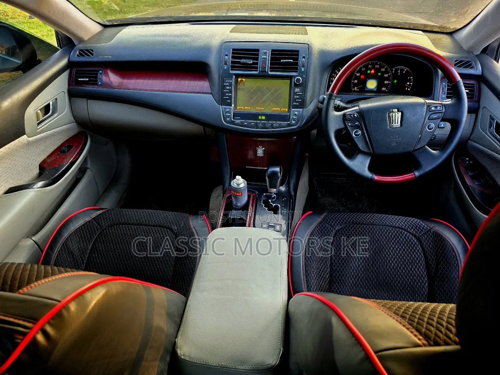 Toyota Crown 2010 Green