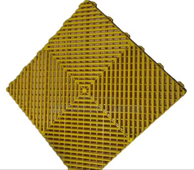 Garage Workshop Flooring – Heavy Duty Interlocking Tiles - main view