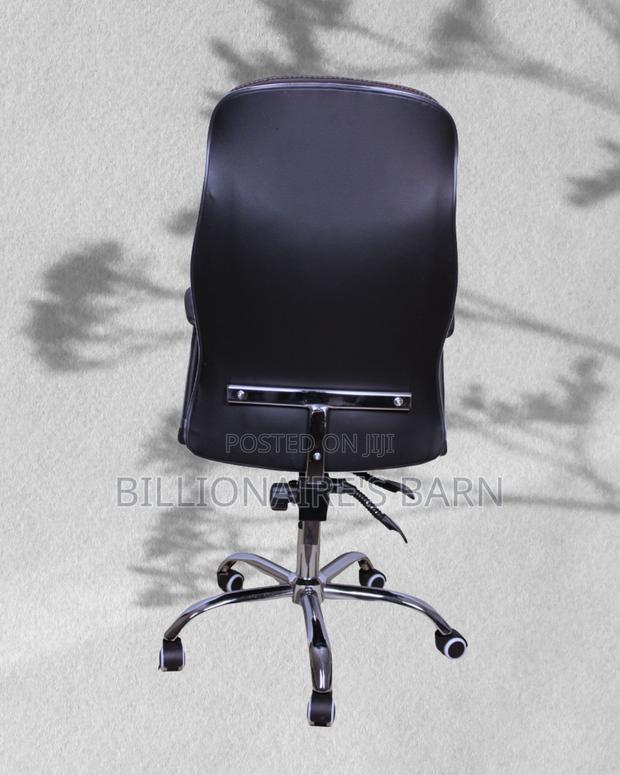 Breathable Executive Leather Office Chair | Adjustable Height - thumbnail 3