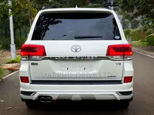 Toyota Land Cruiser 4.6 V8 ZX 2018 Pearl