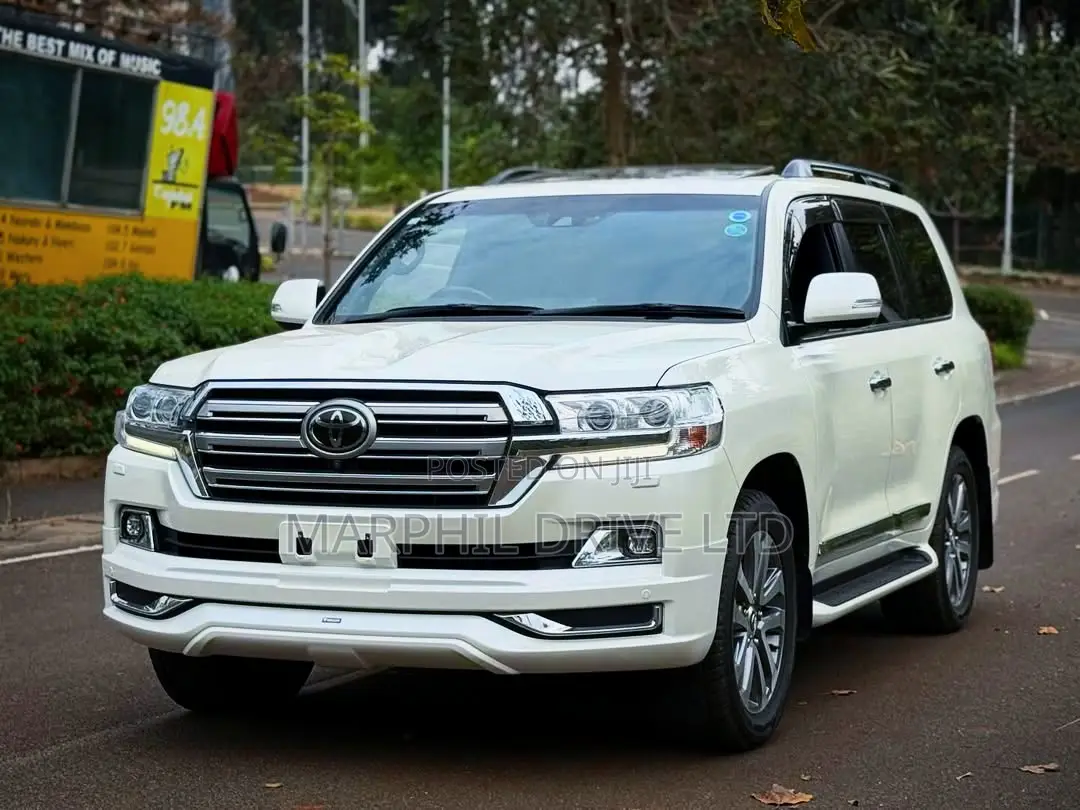 Toyota Land Cruiser 4.6 V8 ZX 2018 Pearl