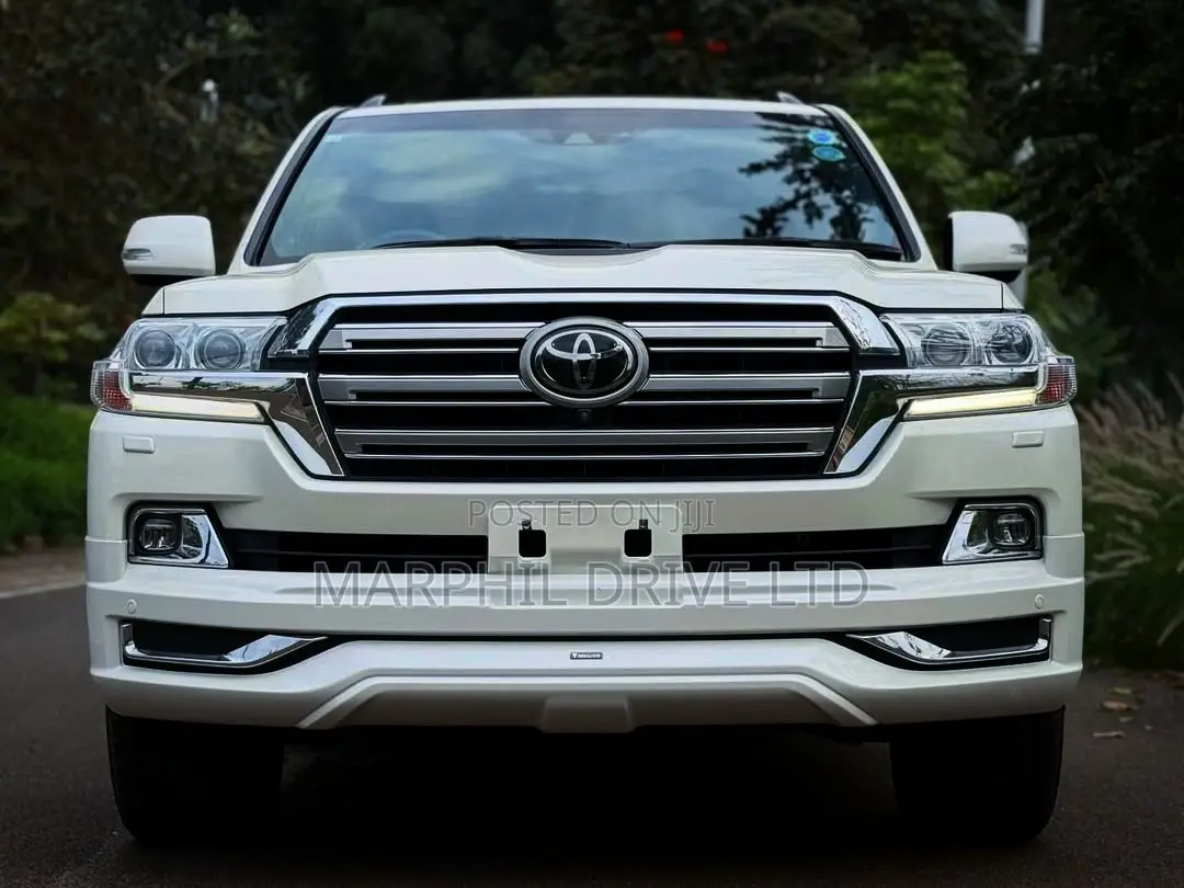 Toyota Land Cruiser 4.6 V8 ZX 2018 Pearl