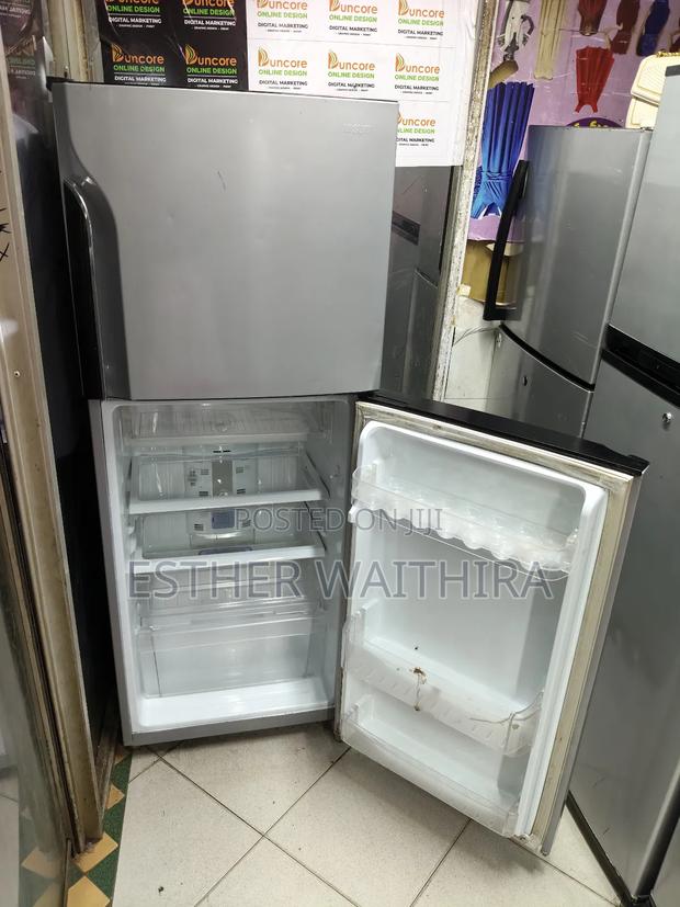 Well Maintained Samsung Fridge With Inverter Compressor - thumbnail 2