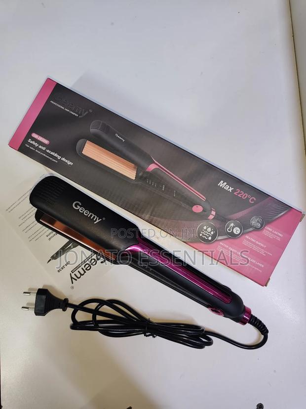 Geemy Professional Ceramic Hair Straightener Max 220°C Flat Iron - thumbnail 5