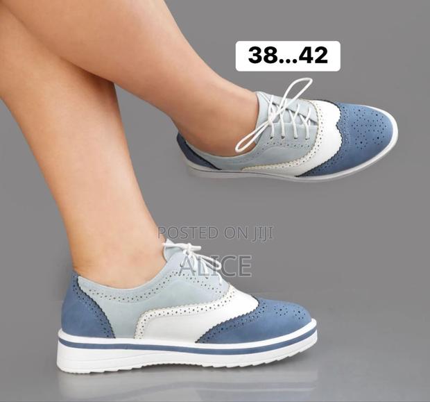 Ladies Brogues - thumbnail 2