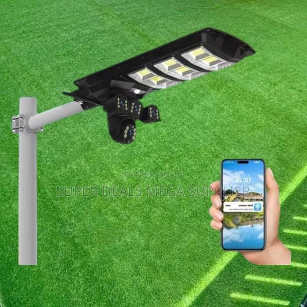 450 Watts High Brightness Solar Street Light With 4g PTZ CCTV Camera - main view