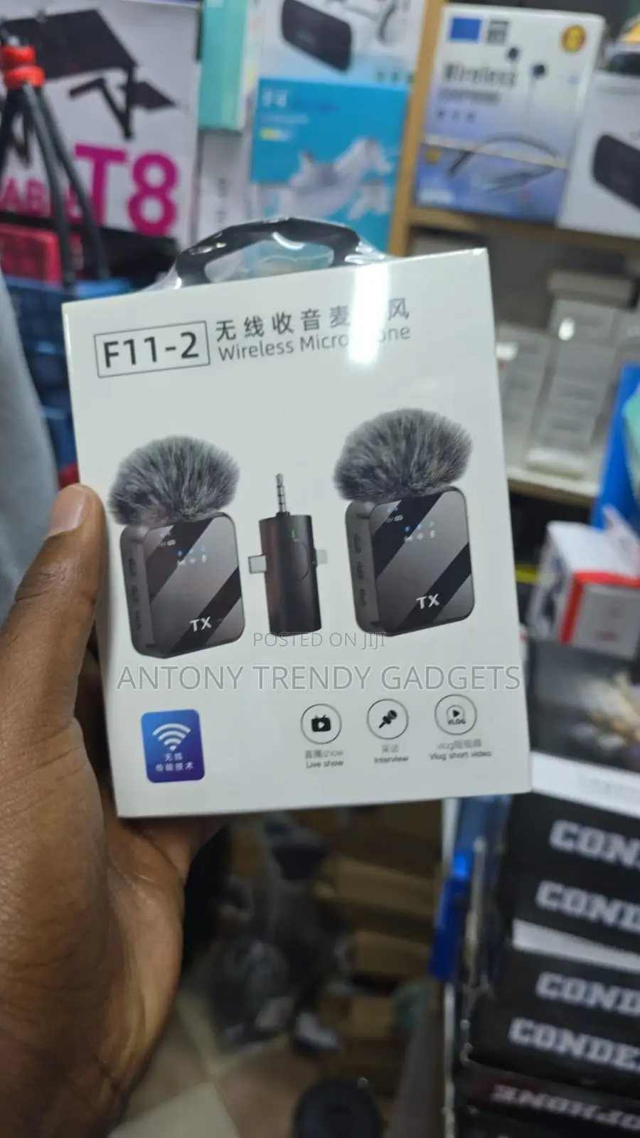 F11-2 Wireless Lavalier Microphones For Interviews & Live