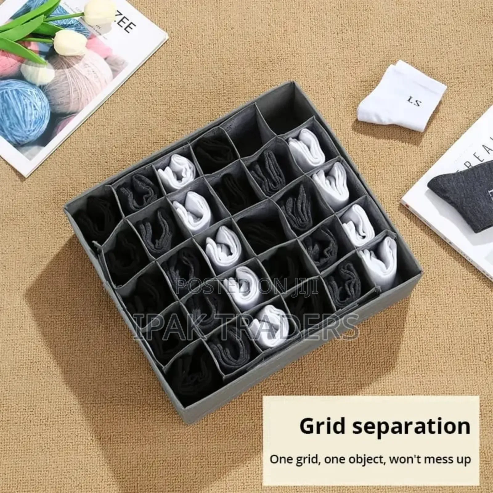 7 Grid Wardrobe Closet Organizer *  *Size: 50×40×20cm*