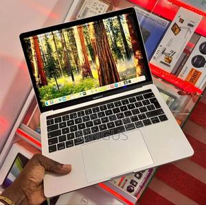 Laptop Apple MacBook Pro 2017 8GB Intel Core I7 SSD 256GB - thumbnail 2