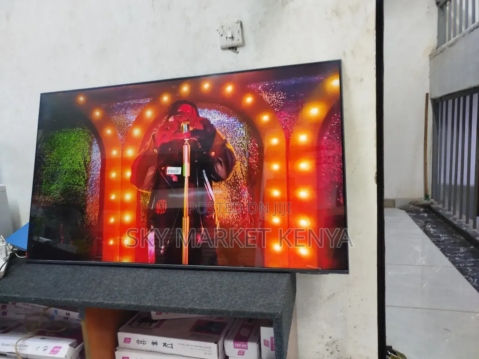 Brand New Samsung 55 Crystal Uhd Du 8000