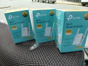 Tp-Link 300mbps Wi-Fi Range Extender - Tl-Wa855re - main view