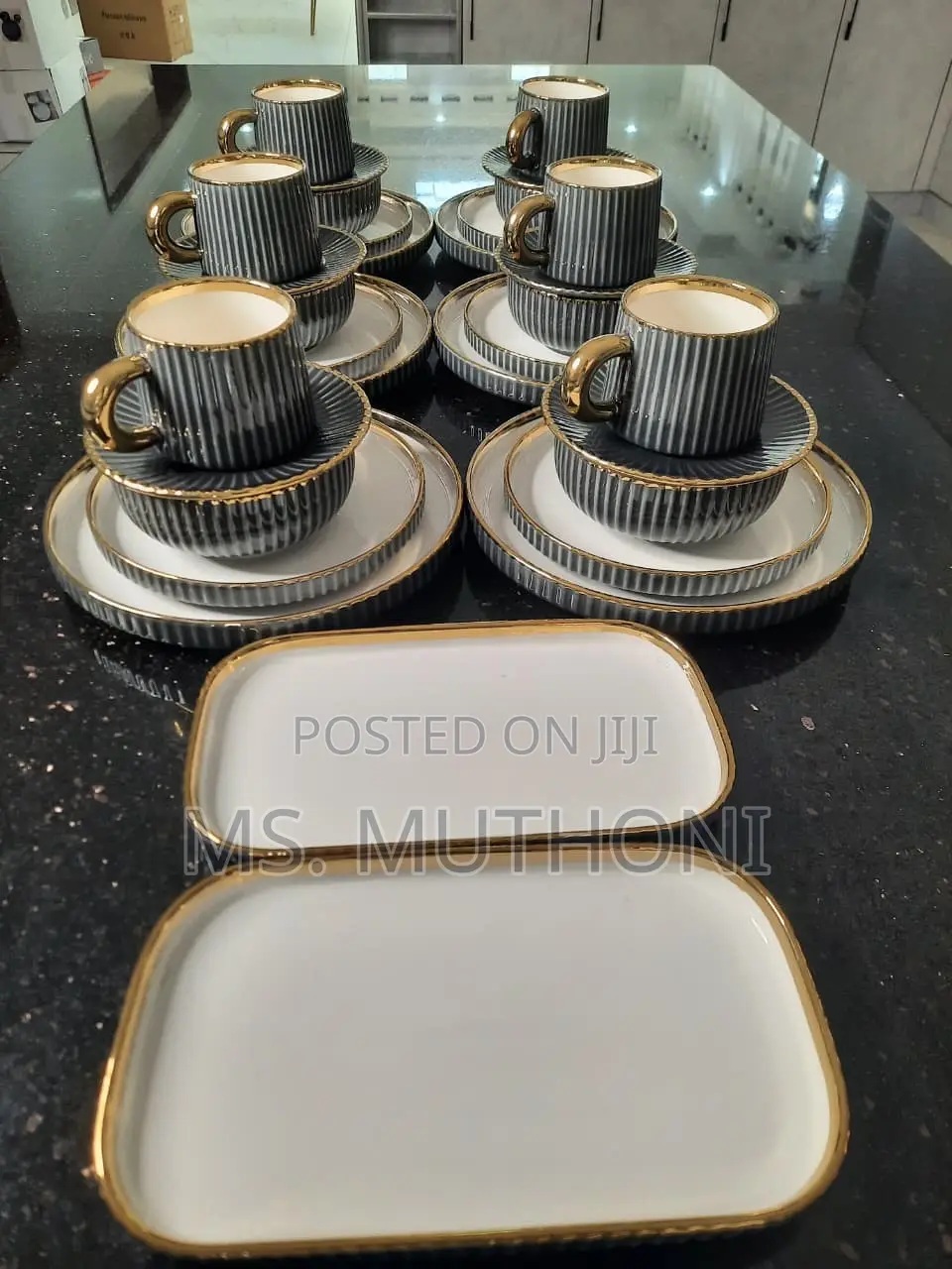 Grey / Gold Elegant 32 PCS European Porcelain Dinner Set