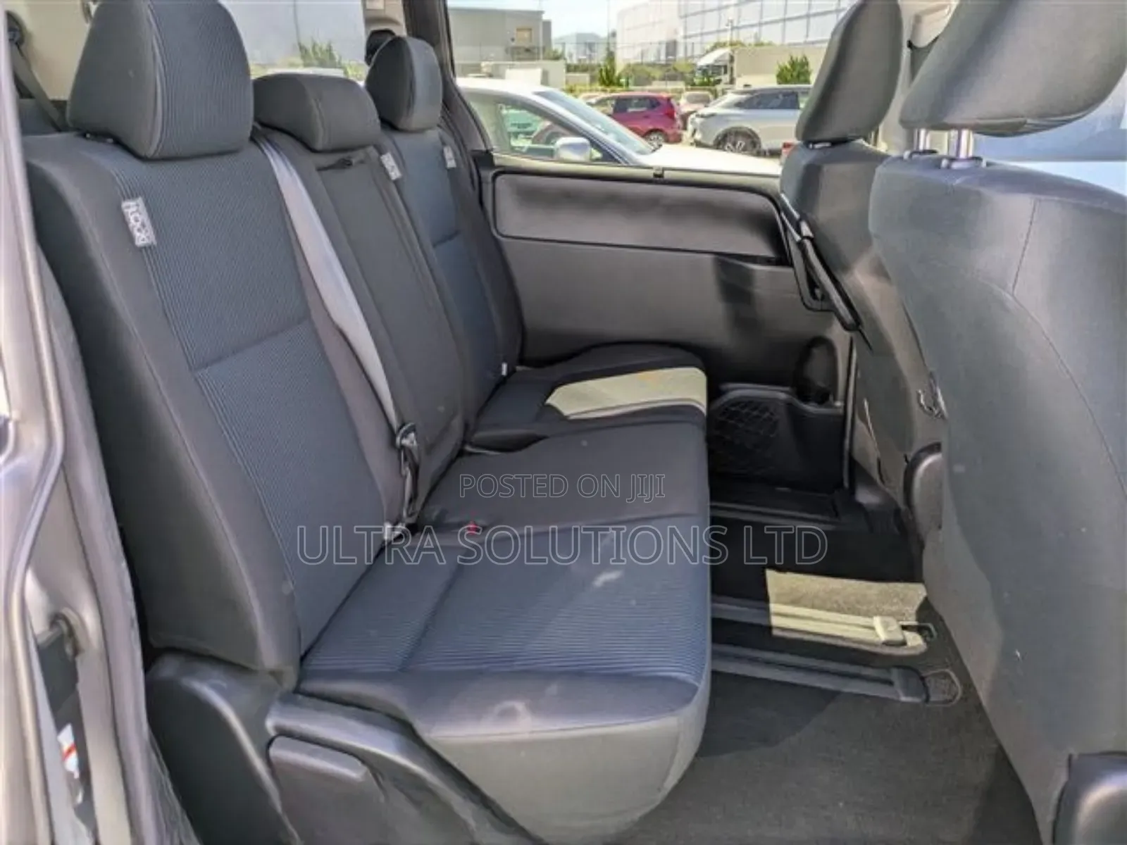 Toyota Noah 2019 Silver