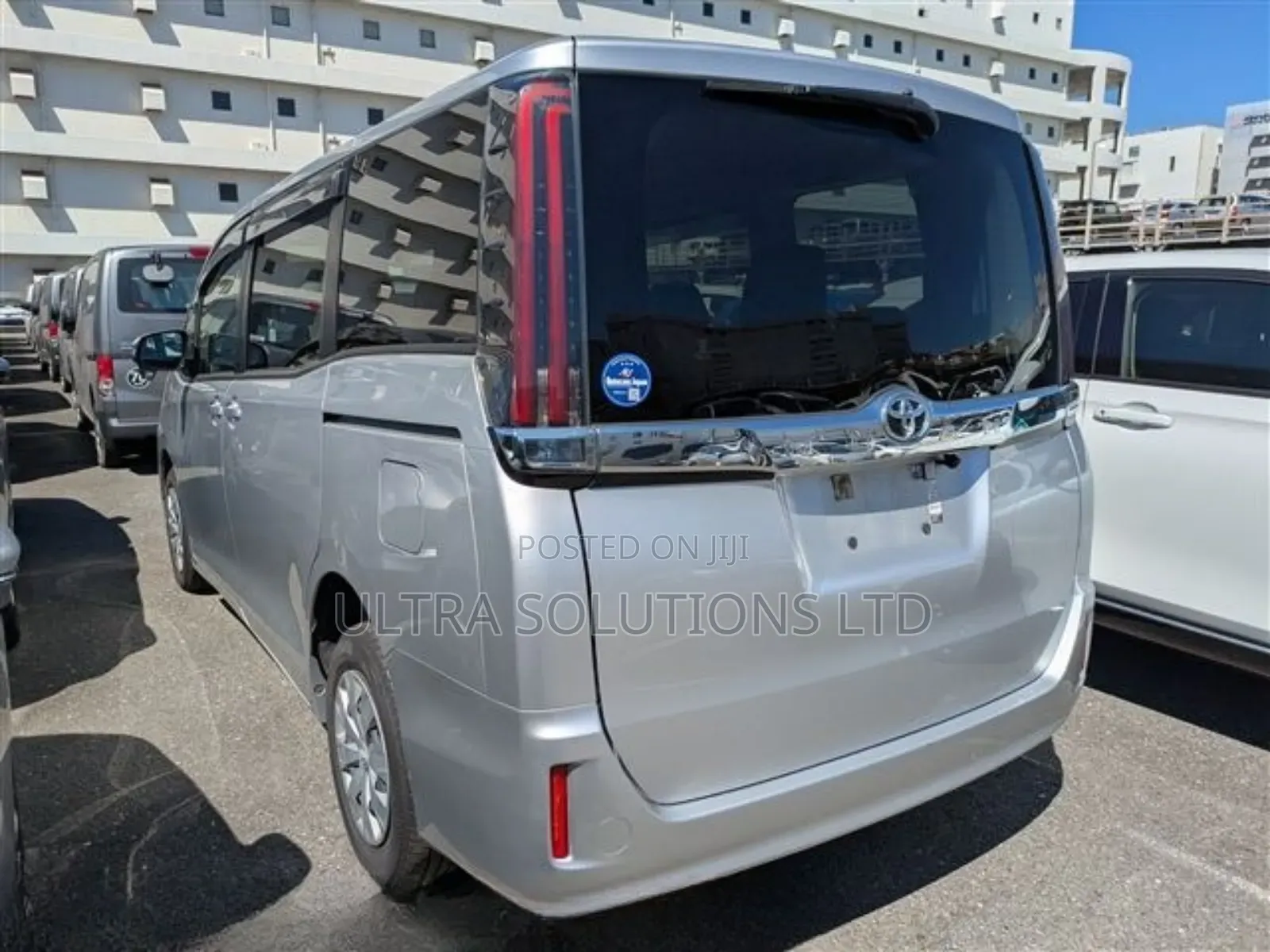 Toyota Noah 2019 Silver