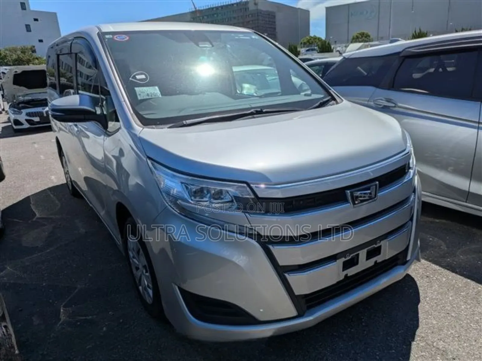 Toyota Noah 2019 Silver