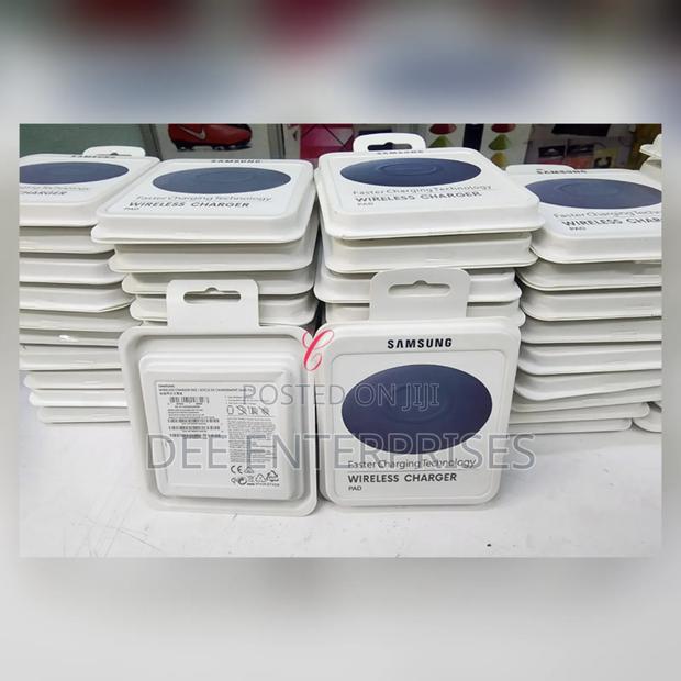 Samsung *15w* Wireless Fast Charging Pads - main view