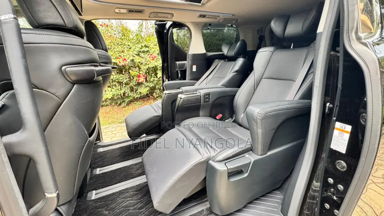 Toyota Alphard 2.5 Petrol FWD 2018 Black