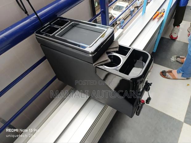 Armrest for Toyota Noah/Voxy Models/Car Armrest Console - main view