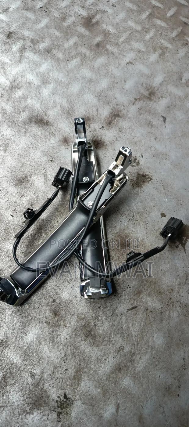 Nissan X-Trail Sensor Door Handles (Nt31) - main view