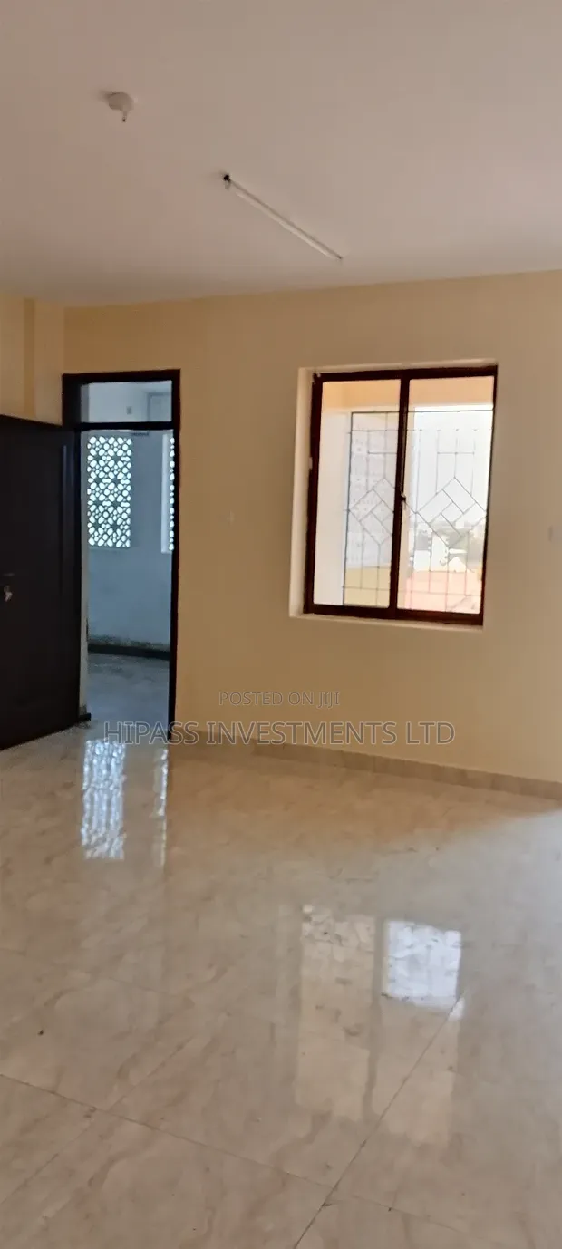 2bdrm Block of Flats in Tudor for rent