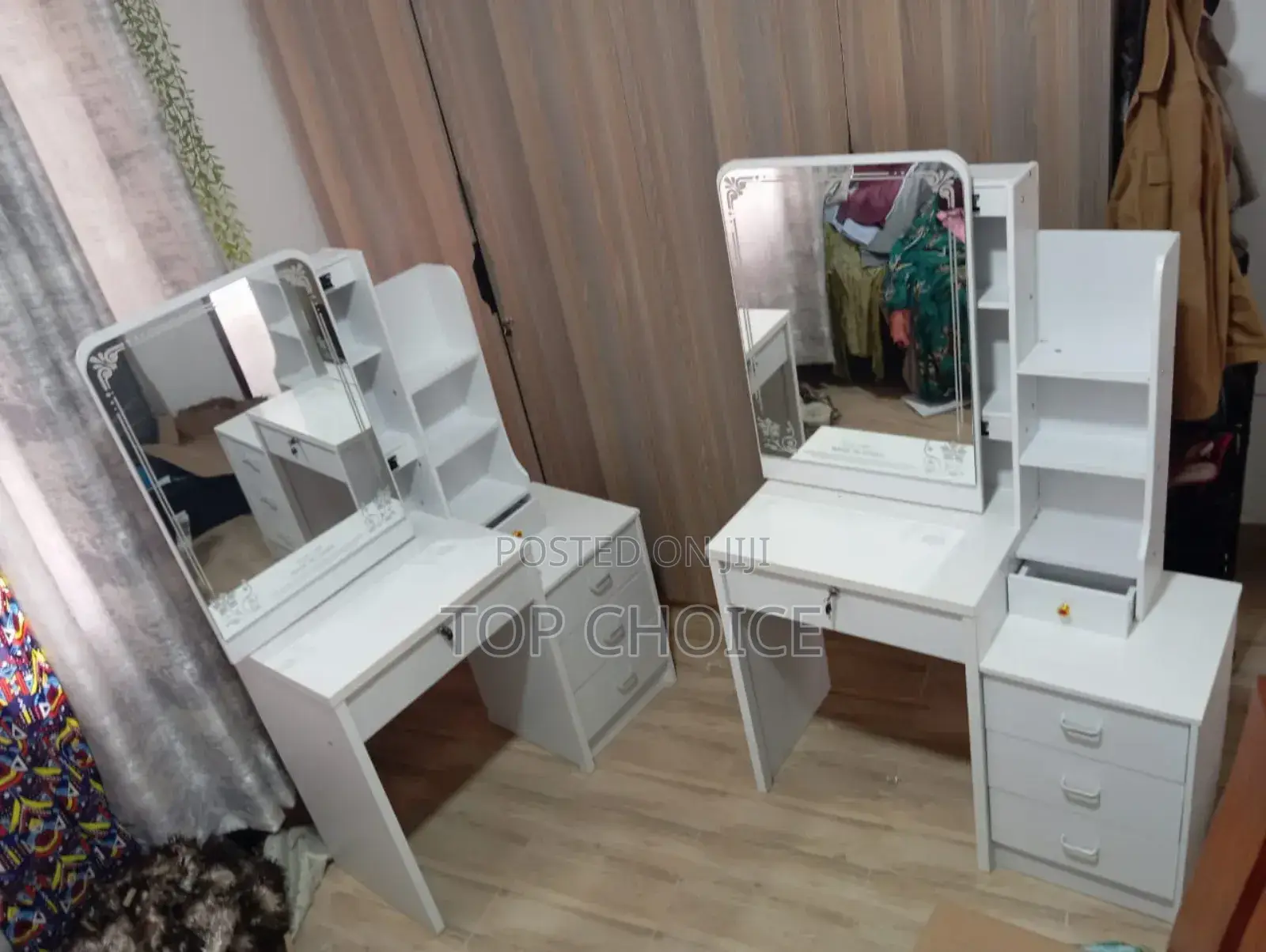 New Model Dressing Table
