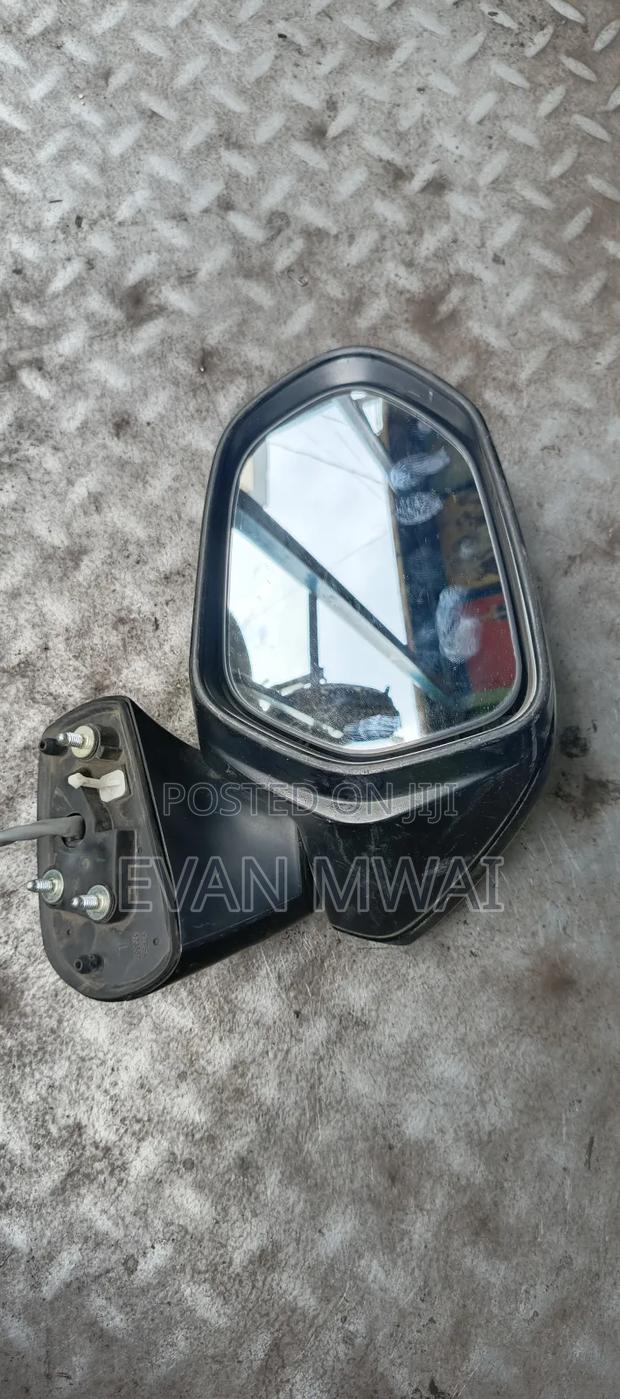 2016 Toyota Sienta Side-Mirrors - thumbnail 2