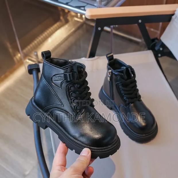 Shades: Black and Cream Kids Boots - thumbnail 2