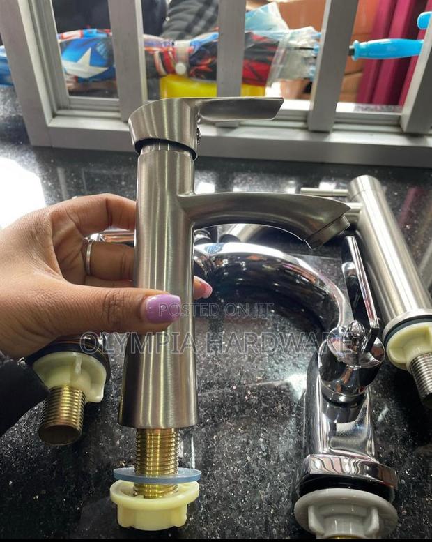 Basin Pillar Tap (Antique)