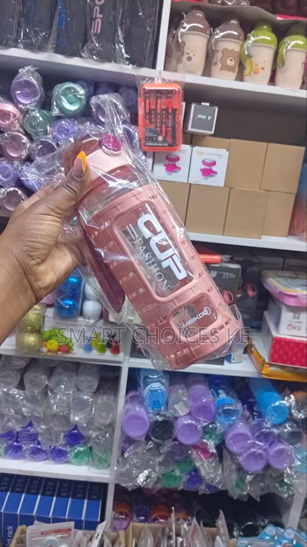 *Water Bottle*
Capacity 850ml