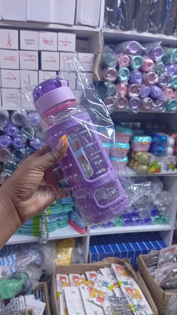 *Water Bottle*
Capacity 850ml - thumbnail 3
