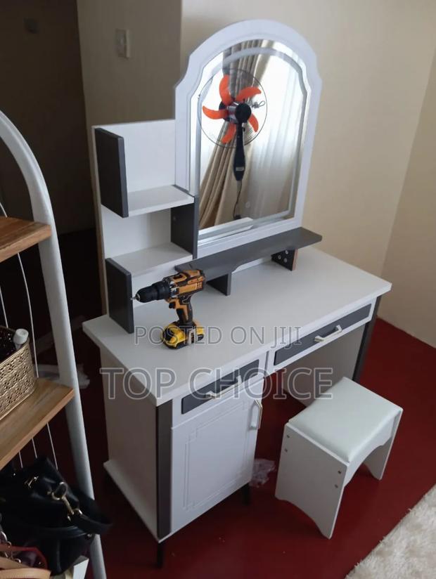 Best Dressing Table - main view