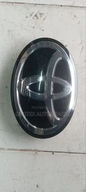 Toyota Prado Fj 150, Lc 200 Series Front Grille Logo Emblem