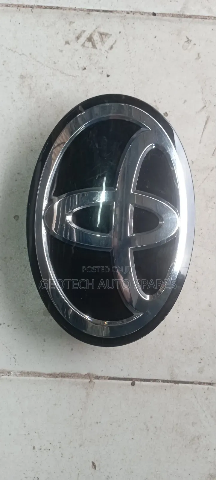 Toyota Prado Fj 150, Lc 200 Series Front Grille Logo Emblem