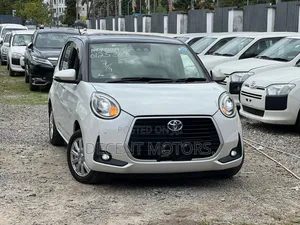 Toyota Passo 1.0 FWD 2019 White