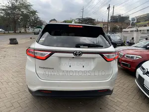 Toyota Harrier 2.0 2020 White