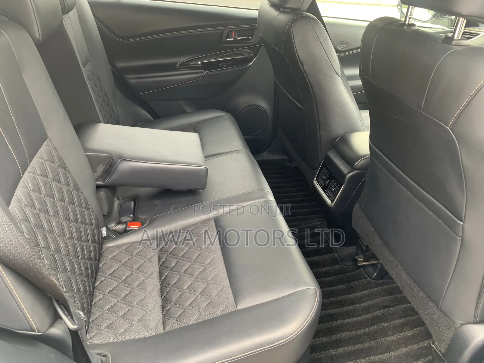 Toyota Harrier 2.0 2020 White