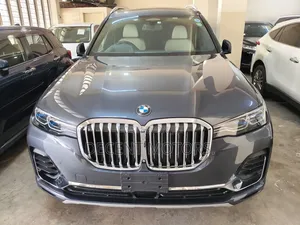 BMW X7 xDrive40i 2021 Gray