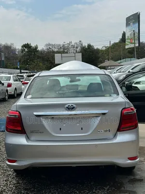 Toyota Axio 2018 Silver