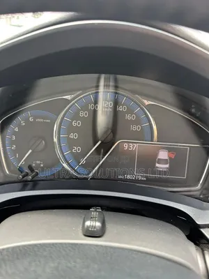 Toyota Axio 2018 Silver
