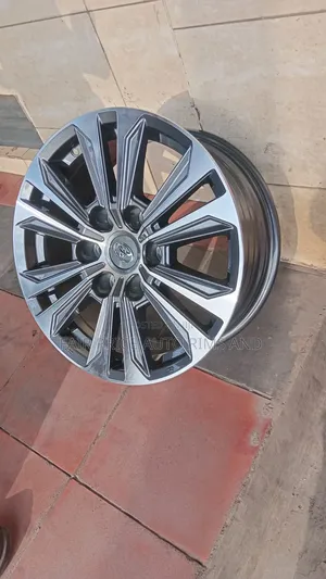 Toyota Prado 6 Holes 17 Inches Rims