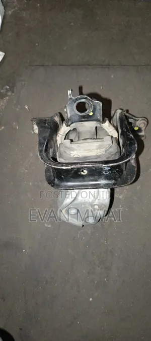 Toyota Probox Old Model Engine Mounting