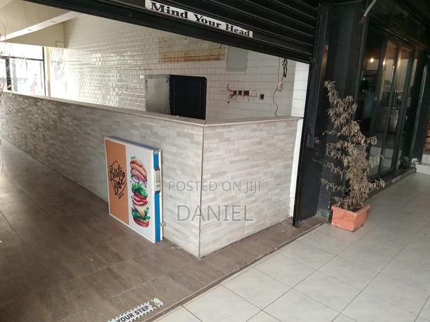 Shop/Showroom to Let in Westlands