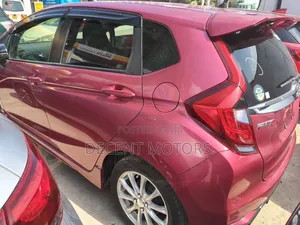 Honda Fit Sport 2018 Pink