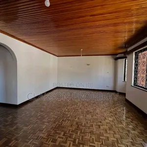 5bdrm Townhouse / Terrace in Kilimani for rent