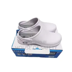 Medics Croc White