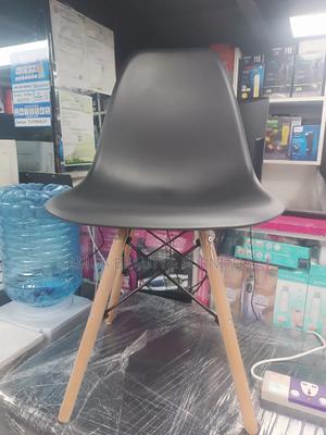 Manicure Seat - main view