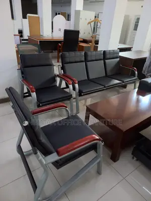 5-Seater Black Cushioned Sofa Waiting Simple Sofa