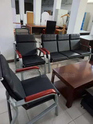 5-Seater Black Cushioned Sofa Waiting Simple Sofa