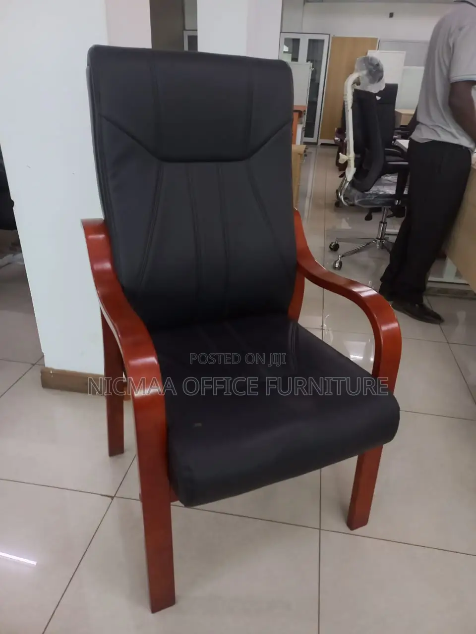 Classic Executive Leather Visitor Chair